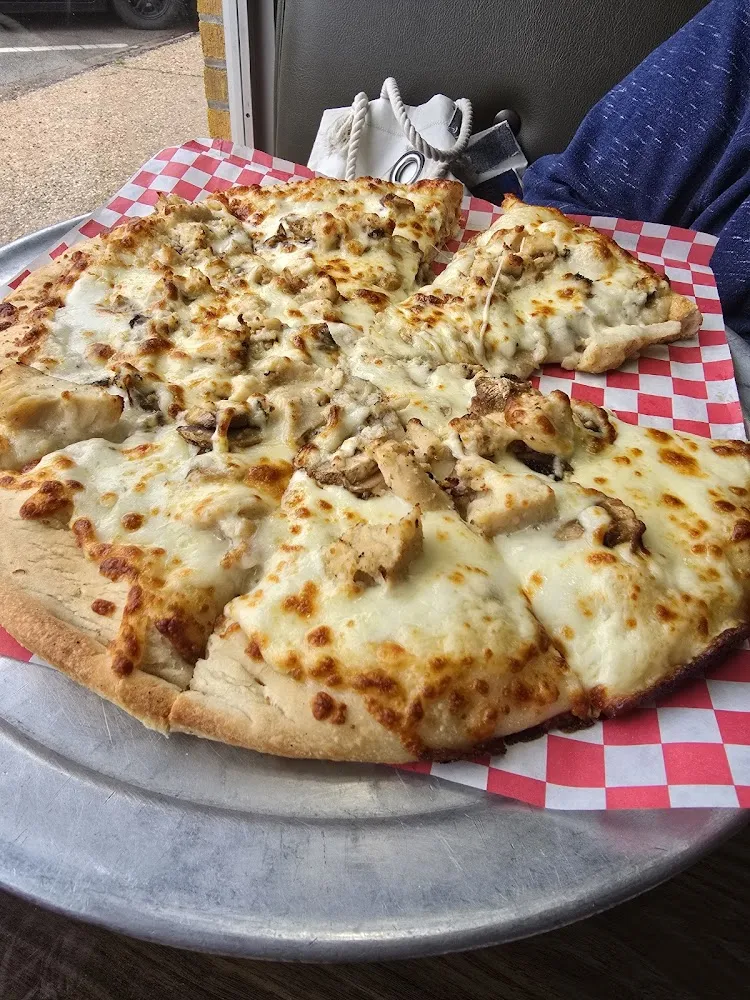 Chicken Alfredo Pizza